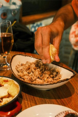 ¿Qué comer en Cambados? 5 platos gallegos que te esperan en el restaurante O’ Salazón - Imagen 2
